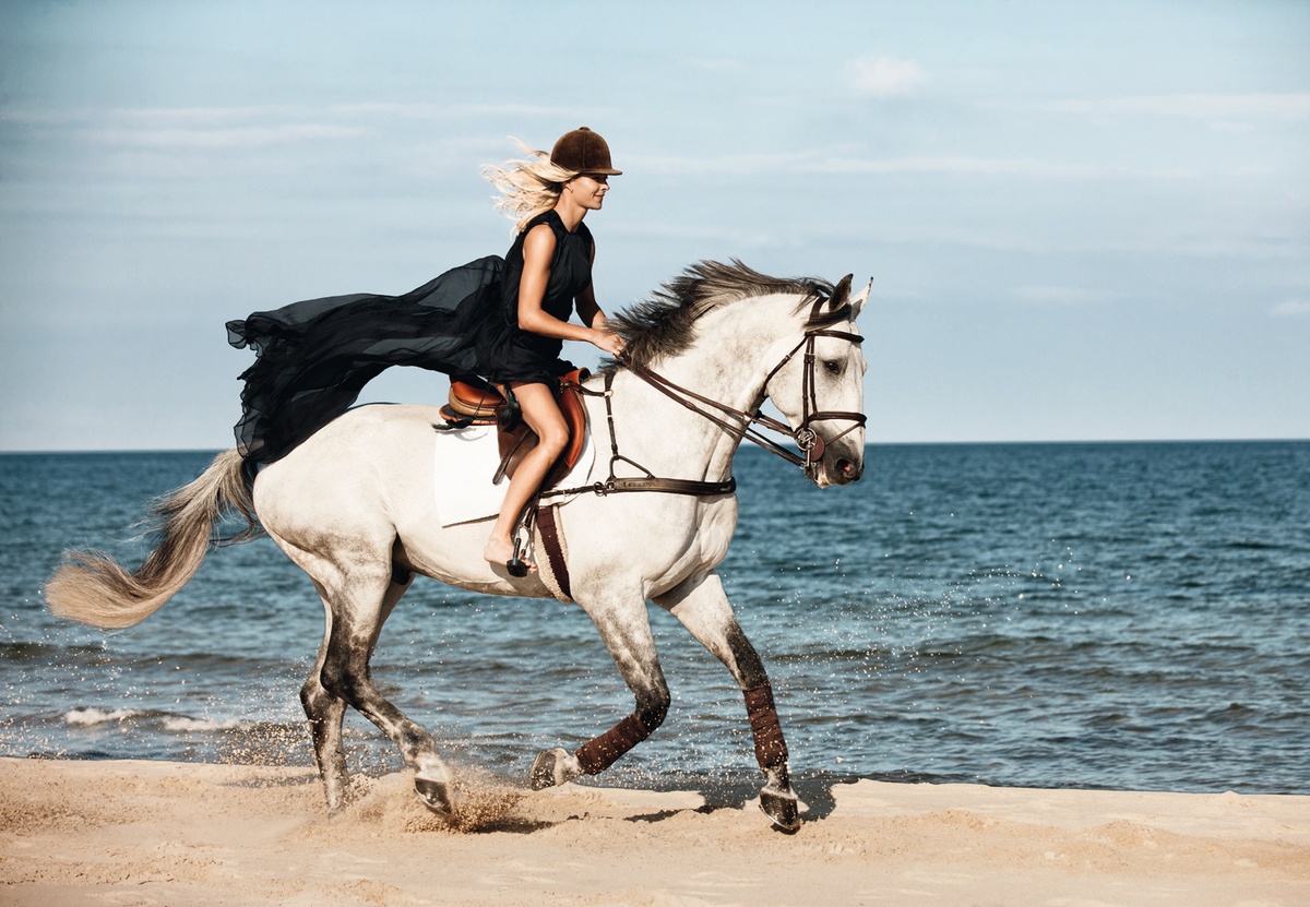 LUNDLUND : H&M - We love horses - Malin Baryard and Peder Fredricson LUNDLUND : H&M - We love horses - Malin Baryard and Peder Fredricson